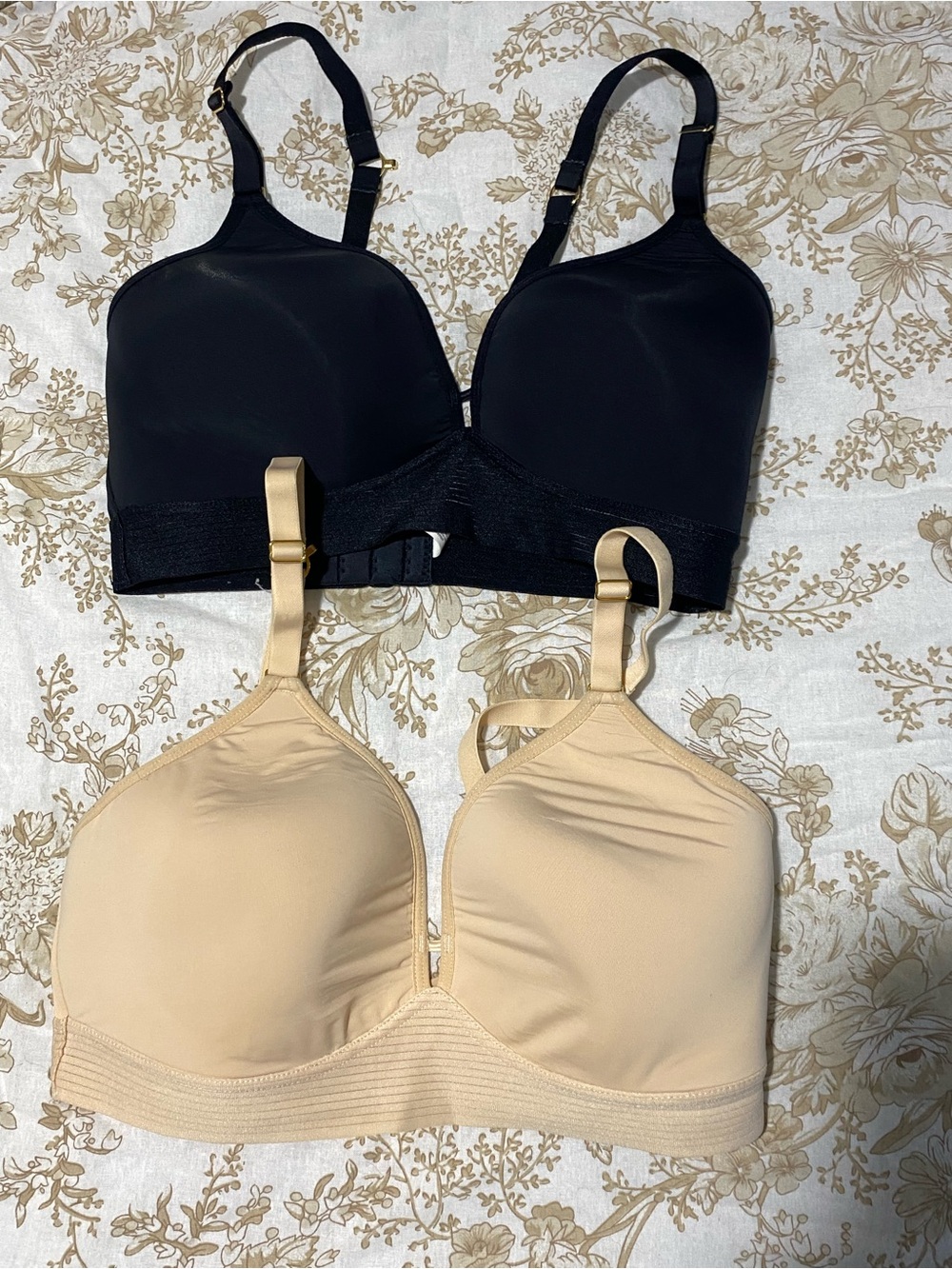 Set of 2- Lively Wireless Molded Cup Bras- Black and Nude Size 36D